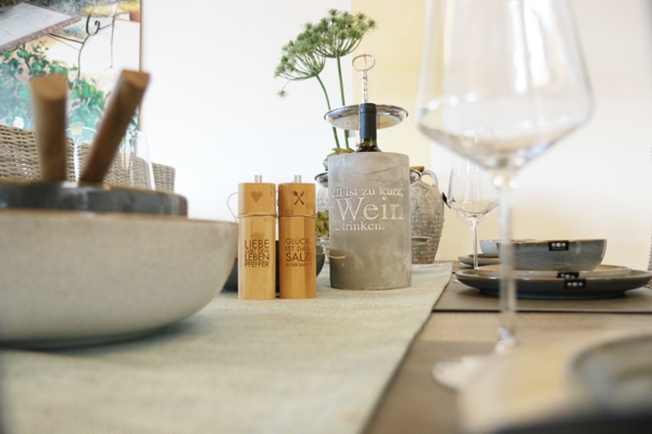 Tischdekoration in der Ausstellung bei Bockel