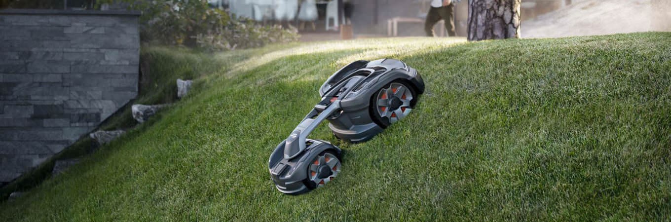 Husqvarna Automover im Einsatz an einem Abhang